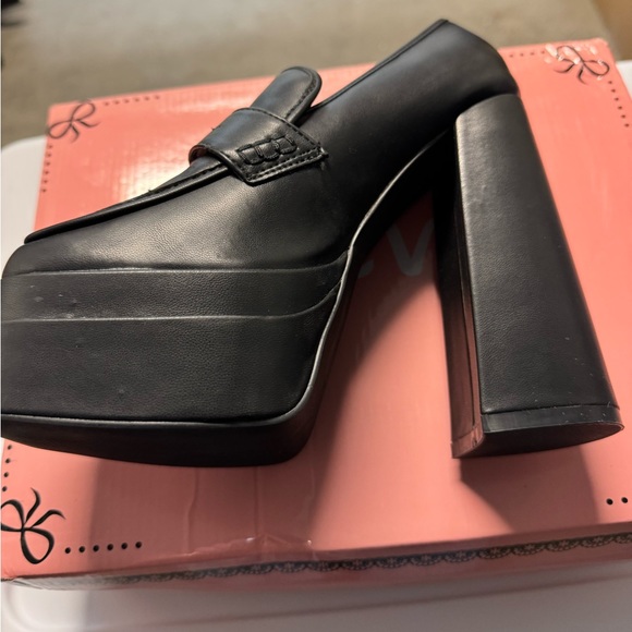 DOLLS KILL-Platform Loafers. - Picture 3 of 8